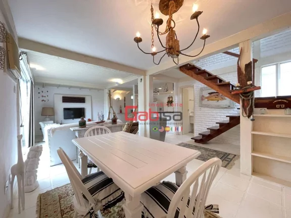Imagem Casa com 3 dormitórios à venda, 130 m² por R$ 1.800.000,00 - Geribá - Armação dos Búzios/RJ