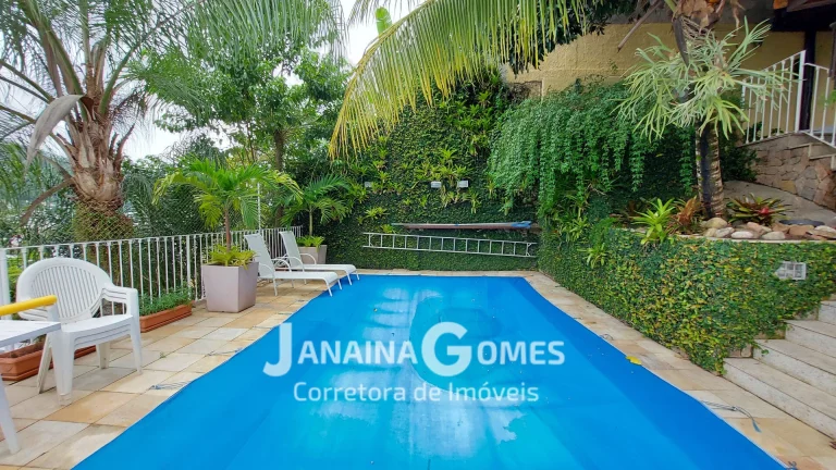 Imagem Casa sofisticada com 4 quartos, 3 suítes, jardins e área de lazer