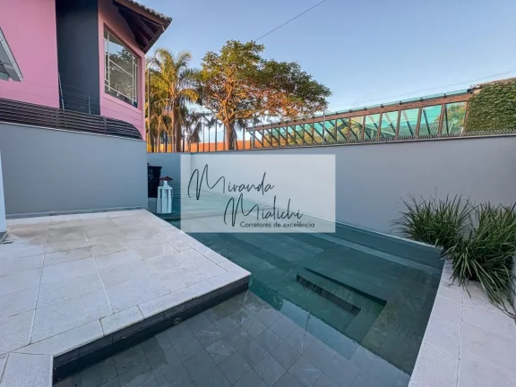 Imagem Casa à venda no bairro Jurerê - Florianópolis/SC