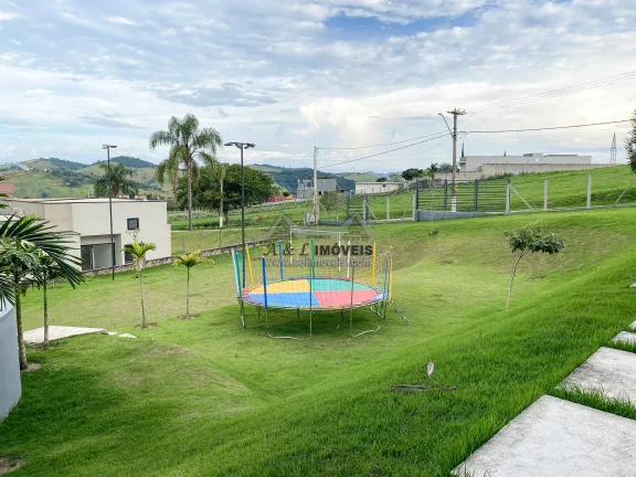 Imagem Casa à venda em Taubaté – Em condomínio com 05 suítes e piscina