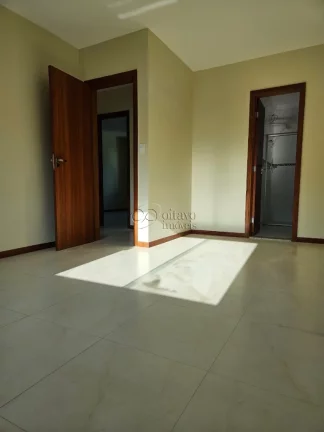 Imagem Casa para aluguel ou venda na Granja dos Cavaleiros, em condomínio, com 3 quartos sendo 1 suíte.