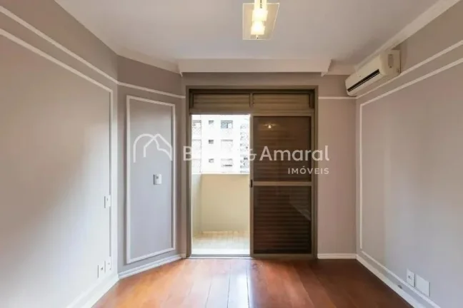 Imagem Viva com conforto, espaço e praticidade em um dos bairros mais valorizados da cidade!
Este amplo ap...