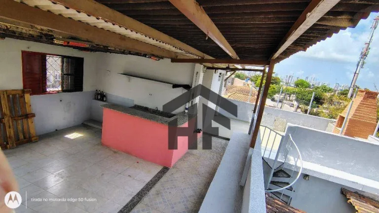 Imagem Casa de 284m² à venda, com 5 quartos (2 suítes), localizada no Cordeiro, Recife - Pernambuco.