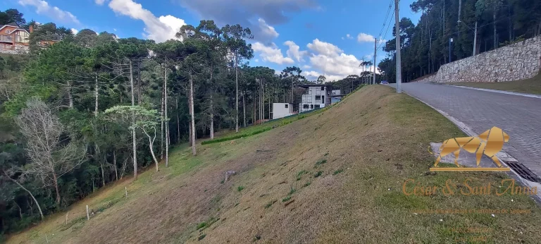Imagem Lote a venda em exclusivo condomínio com 1.146m² em Campos do Jordão/SP