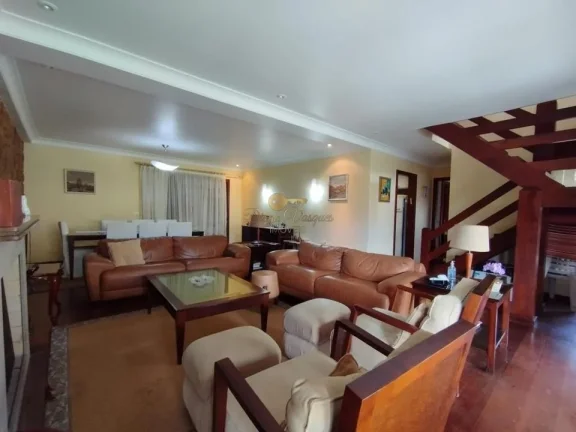 Imagem Casa em Condomínio para Venda em Teresópolis / RJ no bairro Alto