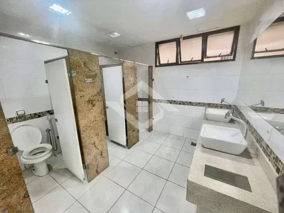 Imagem Andar Corporativo de 581m² para Aluguel Próximo ao Metrô –
