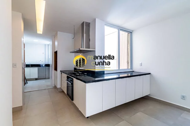 Imagem Excelente Apartamento Copacabana - Quadra da Praia / Varanda vista mar!