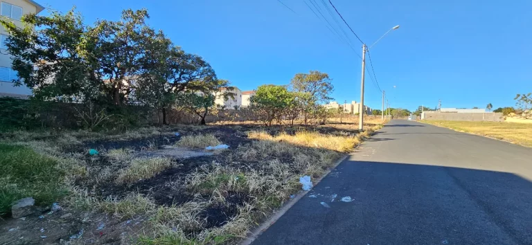 Terreno residencial para venda em Chácaras São Paulo, 195m2