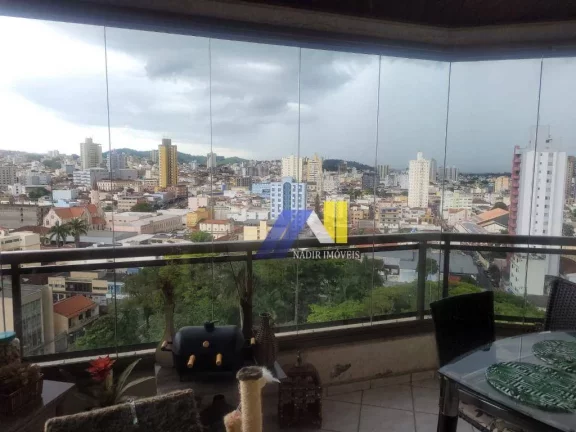 Apartamento com 3 Quartos à Venda, 130 m² em Centro - Pouso Alegre