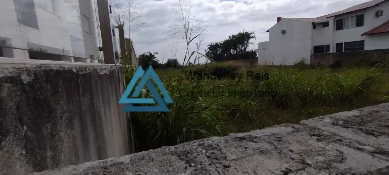 Imagem Terreno frente mar em Canasvieiras - Pé na areia