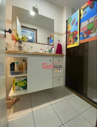 Imagem Apartamento com 3 dormitórios à venda, 120 m² por R$ 440.000,00 - Braga - Cabo Frio/RJ