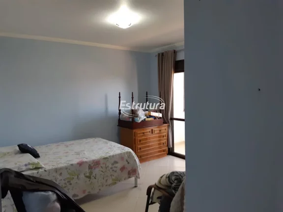 Imagem Lindo apartamento em Camobi semimobiliado com três dormitórios