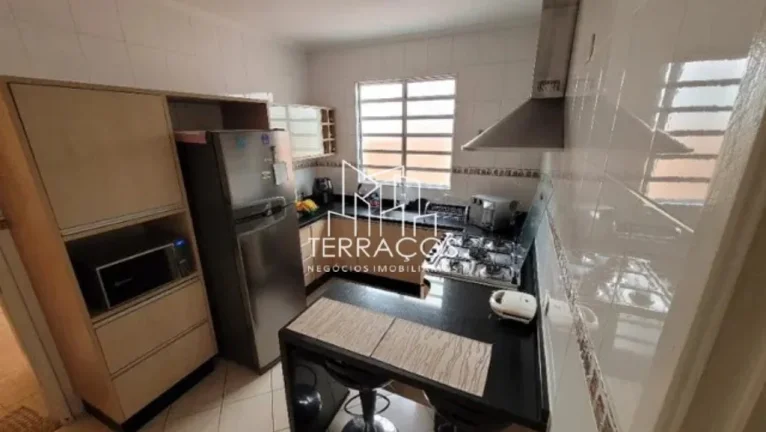 Imagem CONFORTÁVEL SOBRADO À VENDA NO CONDOMÍNIO VILA TOPÁZIO, JARDIM MARTINS, JUNDIAÍ SP