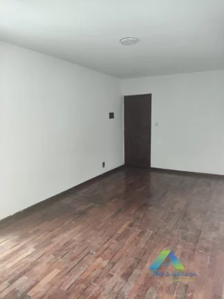 Imagem Apartamento com 3 dormitórios à venda, 65m²