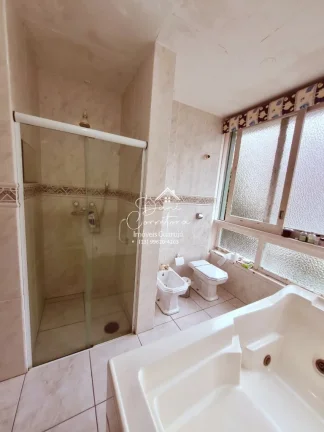 Imagem Imperdível oportunidade: Apartamento de alto padrão em Pitangueiras, Guarujá-SP! 4 quartos, 1 suíte, 2 salas, 3 banheiros, 2 vagas de garagem, 200m² de área. Venda ou locação.