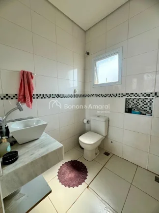 Imagem Sobrado á venda em condomínio fechado