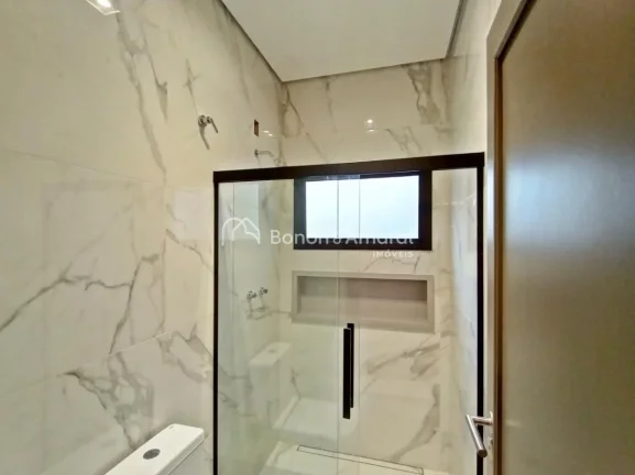 Imagem Com arquitetura moderna e ambientes aconchegantes, esta residência oferece um living integrado para...