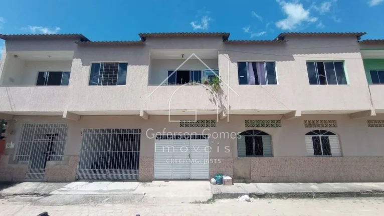 Prédio à venda - Com 06 Apartamentos - Vila Nova - Mantena - MG
