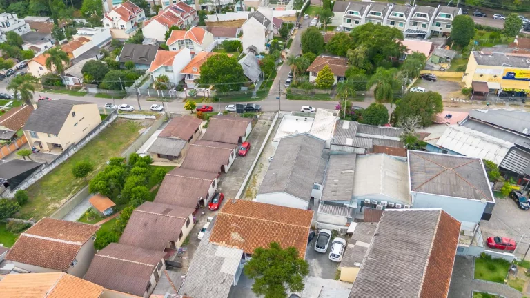 Imagem Terreno no Ecoville, com projeto para prédio em andamento.