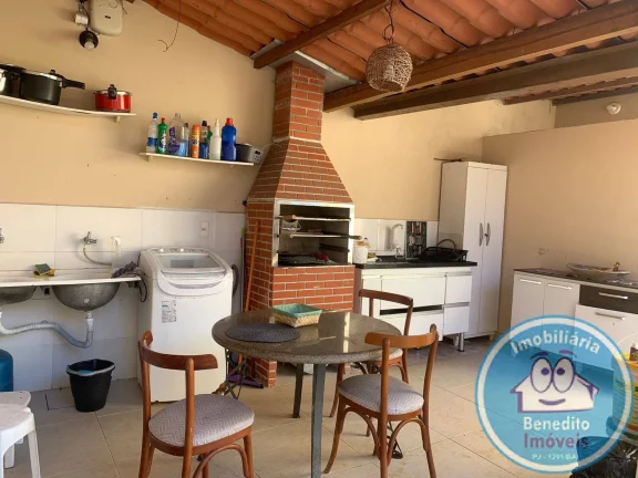 Imagem VENDO EXCELENTE CASA COM 04 DORMITÓRIOS EM PORTO SEGURO