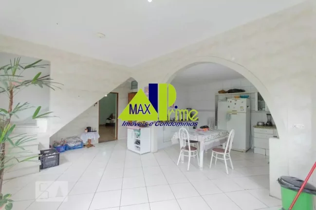 Imagem Ampla casa à venda em São Paulo-SP: 5 quartos, 1 suíte, 3 salas, 2 vagas, 210m² na Vila Buenos Aires!