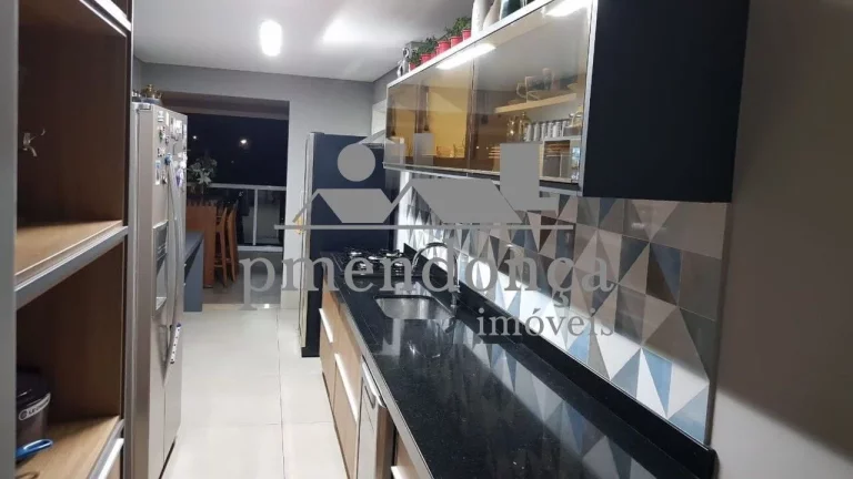 Imagem Apartamento na Lapa com 157m², 3 suítes e 3 vagas.