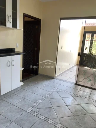 Imagem Casa à venda no Carlos Lourenço

Ótima casa térrea toda reformada em bairro de fácil acesso a V...