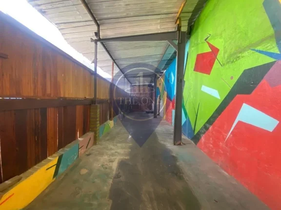 Imagem Galpão comercial à venda ou locação em São Paulo-SP, no Campos Elíseos: 1 sala, 2 banheiros, 422m² de área.