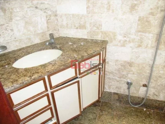 Imagem Apartamento com 3 dormitórios à venda, 95 m² por R$ 1.200.000,00 - Centro - Cabo Frio/RJ