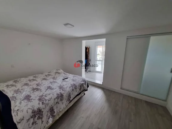 Imagem Sobrado à venda 3 Quartos, 3 Suites, 4 Vagas, Campestre, Santo André - SP