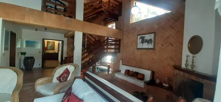Imagem Casa de Luxo à Venda em Riviera de São Lourenço Módulo 30: 6 Dormitórios, 1 Suíte, 3 Salas, 8 Vagas de Garagem, 461,56 m² de Área