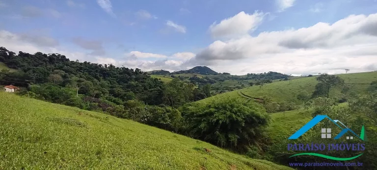 Imagem Refúgio Encantador: Sua Propriedade Rural de Sonho em Minas Gerais.