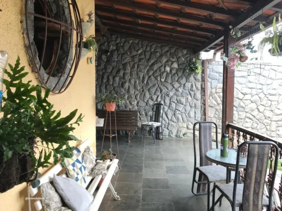 Imagem Apresentamos uma excelente casa localizada no charmoso bairro Santa Inês, a poucos metros da Avenid...