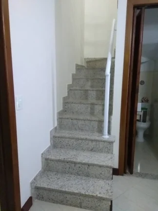 Imagem Sobrado Maravilhoso 118 m² 2 Dormitorios e 2 Vagas de Garagens