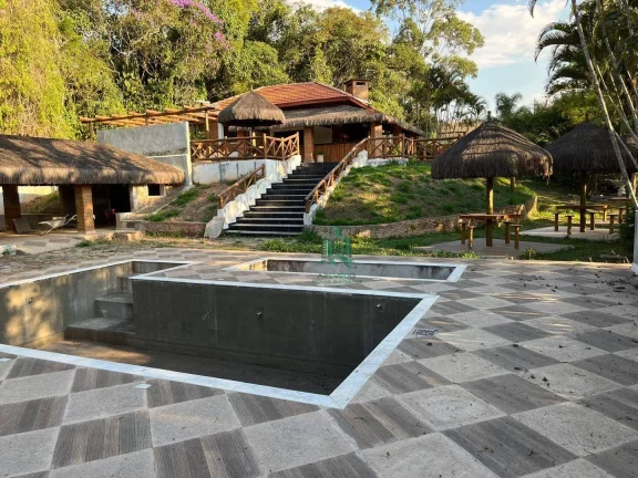 Imagem Sítio com 2 dormitórios à venda, 3500 m² por R$ 2.200.000,00 - Copaco - Arujá/SP