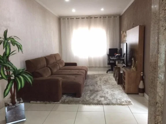 Sobrado para Venda por R$790.000,00 com 351m², 3 suites, 6 vagas e 7 banheiros - Jardim medina, Poá / SP - Cód. 13513