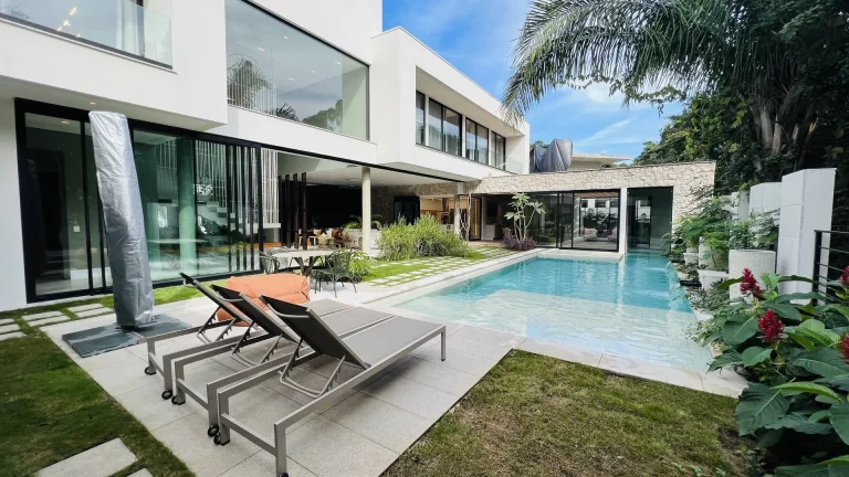 Imagem Casa de Luxo na Riviera de São Lourenço - Módulo 12, Campo de Golfe