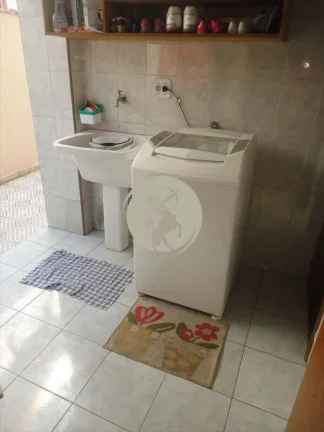 Imagem DESCRIÇÃO: SOBREPOSTA BAIXA COM 3 DORMITORIOS SENDO 1 SUITE WC DE EMPREGADA QUINTAL COM CHURRASQUE...