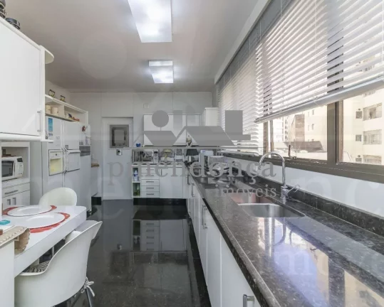 Imagem Apartamento com 310m² em Edifício tradicional de altíssimo padrão na Veiga Filho.