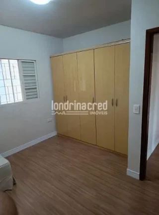 Imagem Casa à Venda em Cambé com 3 Quartos, Terreno de 300 m², 145 m² de Área Construída e 2 Vagas de Garagem