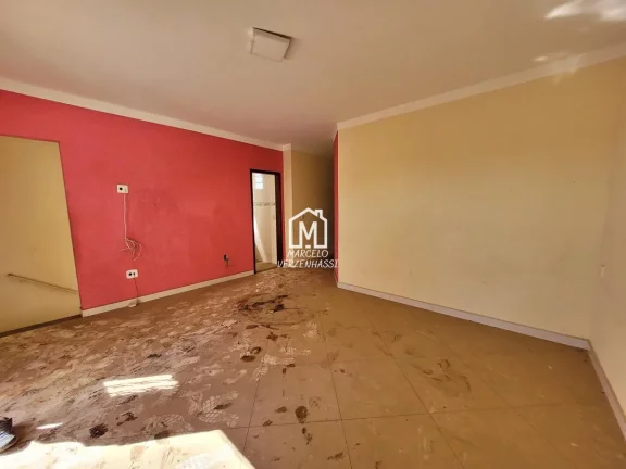 Imagem Residencial e Comercial para Venda em Limeira / SP no bairro Vila Cristóvam