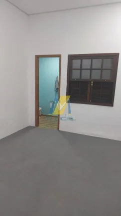 Imagem Casa comercial ampla, pronta para estruturar sua clínica ou escritório.