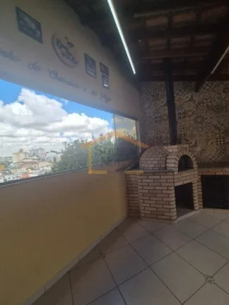 Imagem Sobrado em perfeito estado com 160m² de área construída, 3 dormitórios amplos, sendo 1 suíte co...