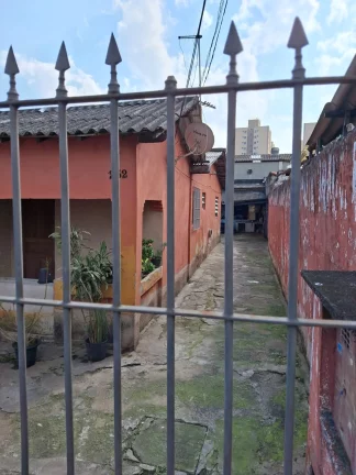 Imagem VENDO CASA TÉRREA NO BAIRRO VILA EMIR!