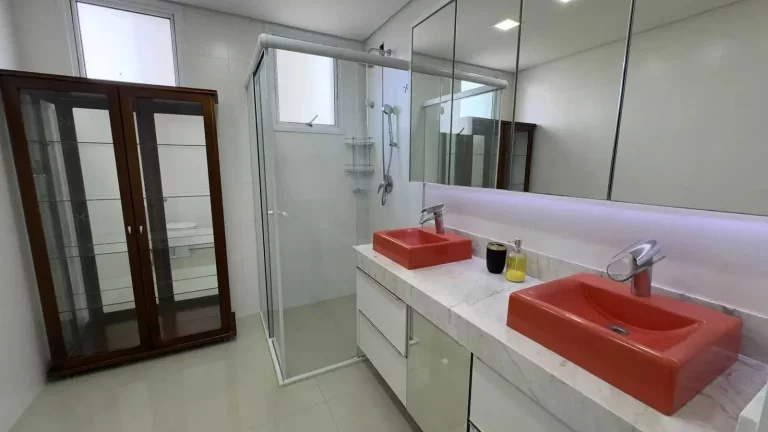 Imagem Apartamento com 3 suítes e 2 vagas de garagem em - Balneário Camboriú/SC