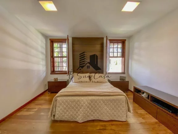 Imagem Casa de 5 Quartos no Bairro Bandeirantes