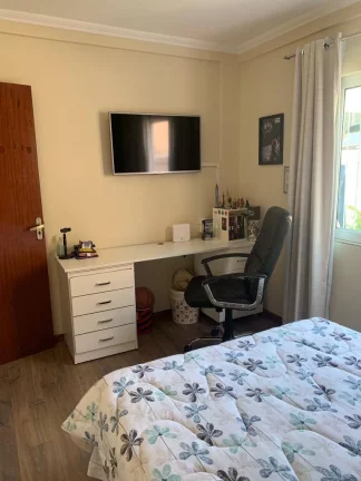 Imagem Vendo este lindo apto de 3 quartos em Nova Friburgo. Bairro Cônego.