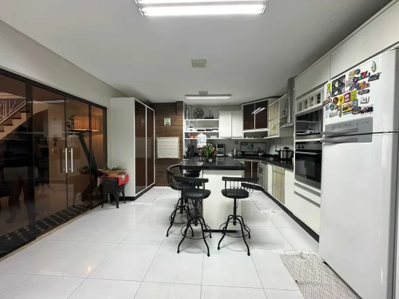 Imagem Casa em condomínio fechado com 3 dormitórios sendo 1 suíte e 2 vagas de garagem em Itajaí