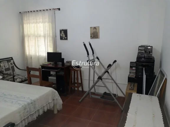 Imagem Casa 3 dormitórios à venda Centro Santa Maria/RS