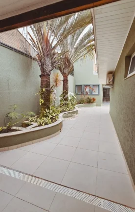 Imagem Imperdível: Casa à venda em Guarujá-SP, Balneário Praia do Pernambuco, 3 quartos, 1 suíte, 4 banheiros, 4 vagas, 150m².